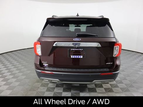 Certified 2022 Ford Explorer XLT w/ Equipment Group 202A image 5