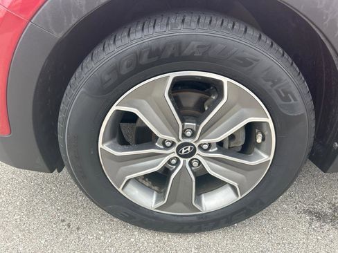 Used 2013 Hyundai Santa Fe GLS image 11