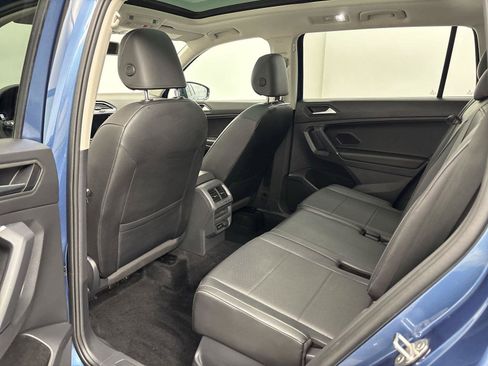 Used 2020 Volkswagen Tiguan SE w/ Panoramic Sunroof Package AWD/4WD image 29