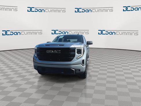 Used 2023 GMC Sierra 1500 Elevation w/ X31 Off-Road Package AWD/4WD image 3