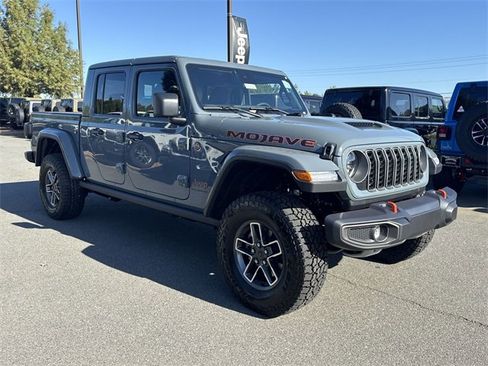 New 2025 Jeep Gladiator Mojave w/ Convenience Group image 13