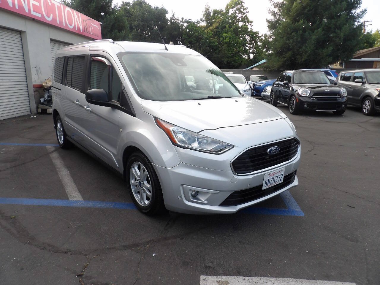 Used 2019 Ford Transit Connect XLT FWD image 2