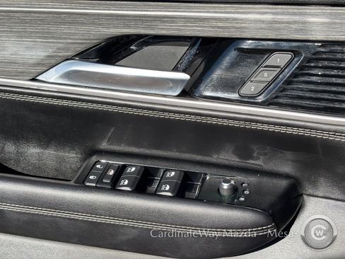 Used 2023 Jeep Wagoneer L Series II image 21