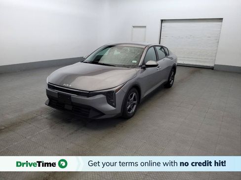 Used 2025 Kia K4 FWD image 1
