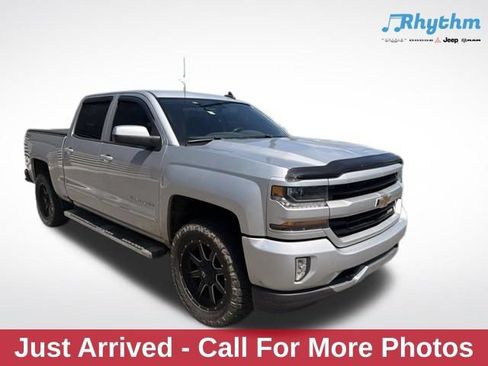 Used 2018 Chevrolet Silverado 1500 LT w/ All Star Edition AWD/4WD image 1