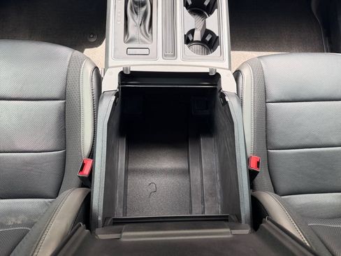 Used 2019 Ford F150 Raptor w/ Equipment Group 802A Luxury AWD/4WD image 21