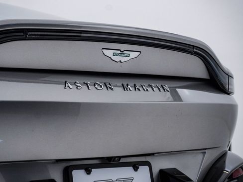 Used 2025 Aston Martin V8 Vantage Coupe RWD image 12