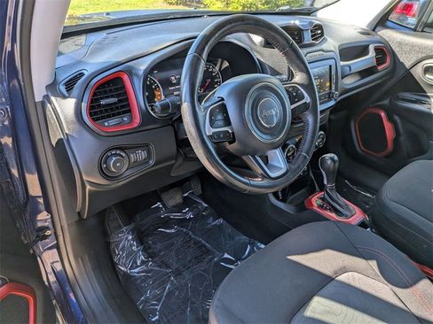 Used 2016 Jeep Renegade Trailhawk image 10