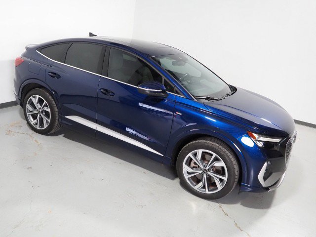 Used 2024 Audi Q4 e-tron quattro Premium Plus Sportback AWD/4WD image 12