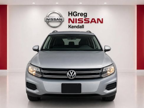 Used 2017 Volkswagen Tiguan S FWD image 5