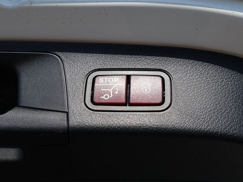 New 2026 Mercedes-Benz GLA 250 4MATIC image 18