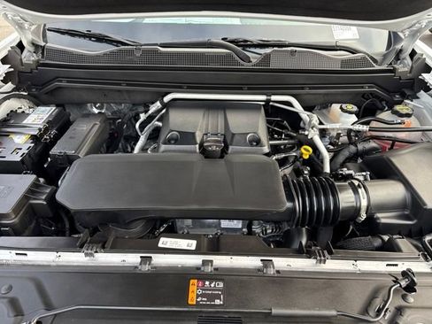 New 2025 Chevrolet Colorado W/T image 20