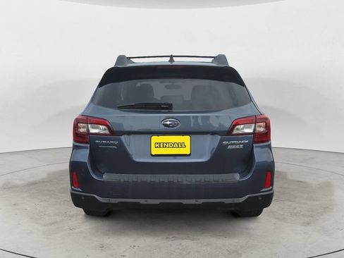 Used 2017 Subaru Outback 2.5i Limited AWD/4WD image 4