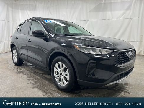 Used 2023 Ford Escape Active w/ Tech Pack #2 image 1