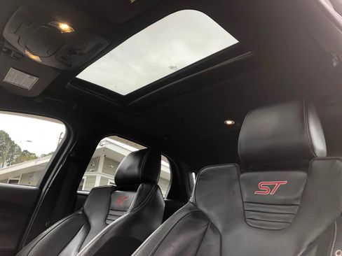 Used 2015 Ford Focus ST w/ Equipment Group 402A image 27