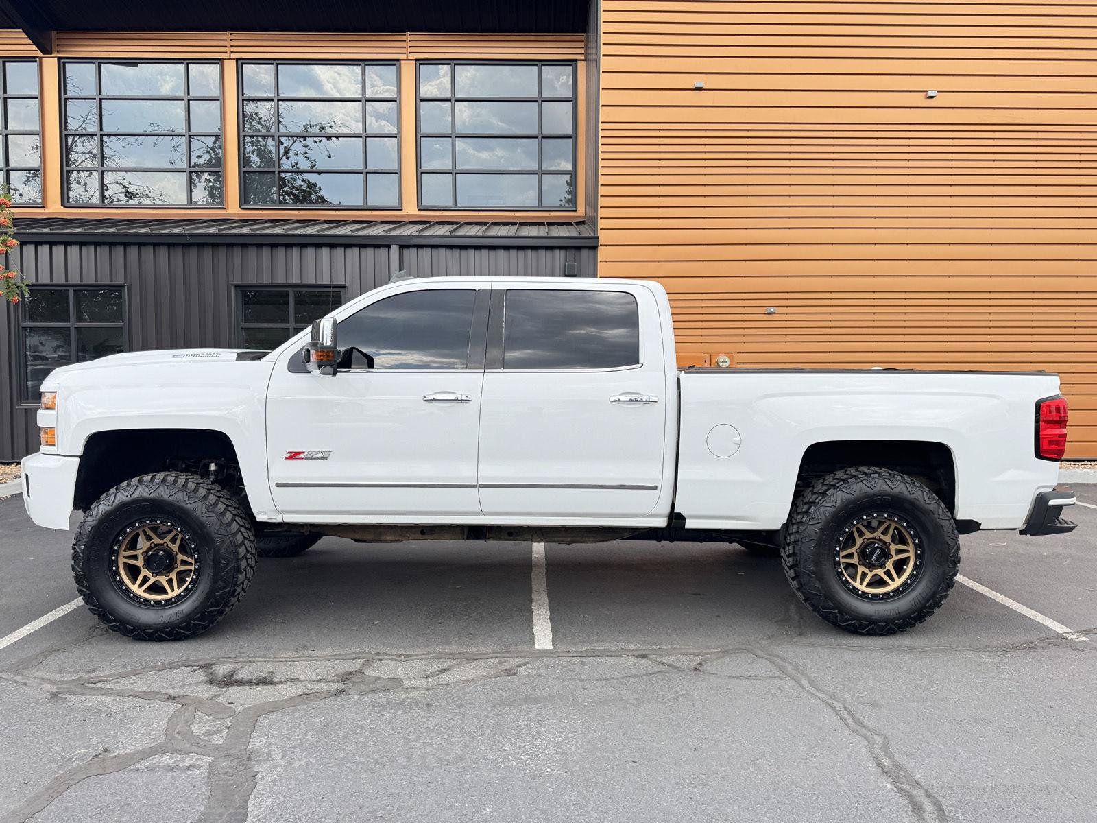 Used 2019 Chevrolet Silverado 2500 LTZ w/ Duramax Plus Package AWD/4WD image 2