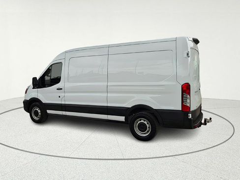 Used 2021 Ford Transit 250 Medium Roof image 4