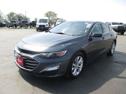 Used 2019 Chevrolet Malibu LT image 9