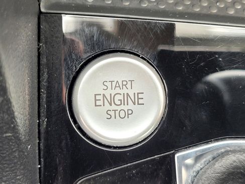 Used 2024 Volkswagen Taos S image 15