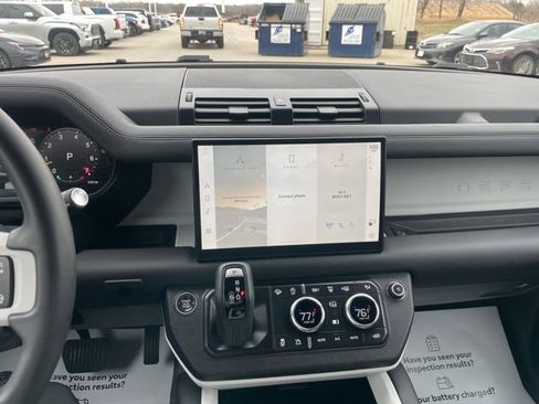 Used 2025 Land Rover Defender 110 S AWD/4WD image 12