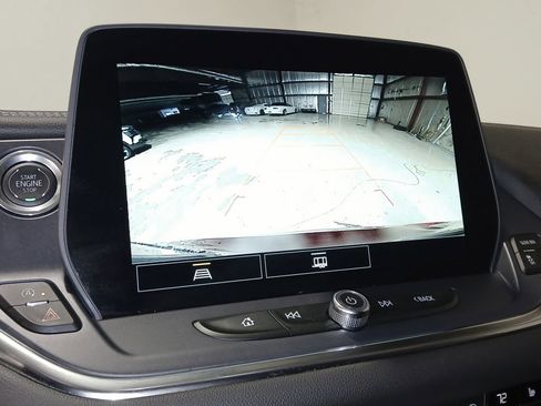 Used 2025 Chevrolet Blazer LT AWD/4WD image 28