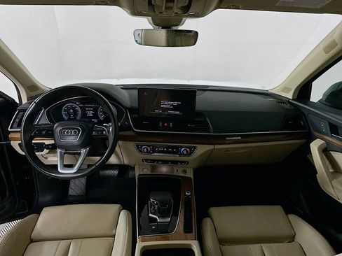 Used 2024 Audi Q5 e Premium Plus AWD/4WD image 3