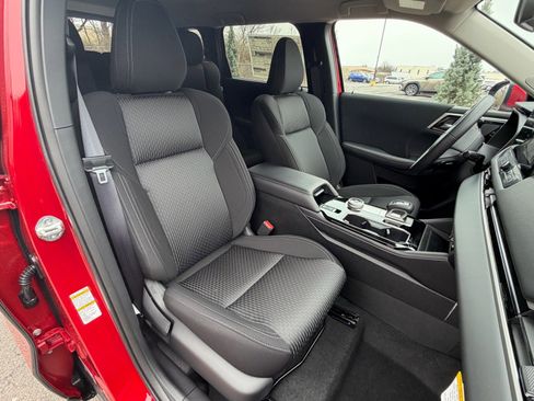 New 2026 Mitsubishi Outlander ES image 12