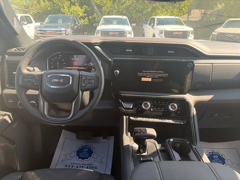 New 2026 GMC Sierra 1500 AT4 w/ AT4 Premium Package AWD/4WD image 14
