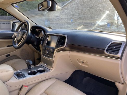 Used 2014 Jeep Grand Cherokee Limited image 18