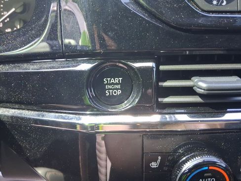 Used 2025 Nissan Pathfinder Rock Creek AWD/4WD image 29