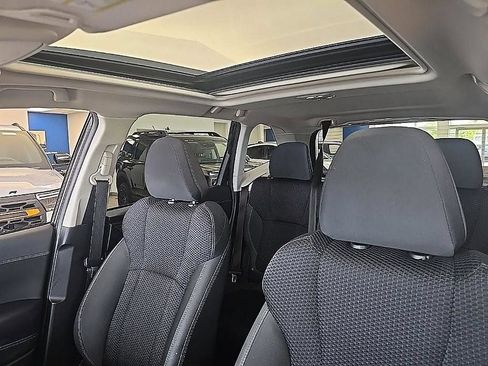 Used 2022 Subaru Forester Premium AWD/4WD image 29