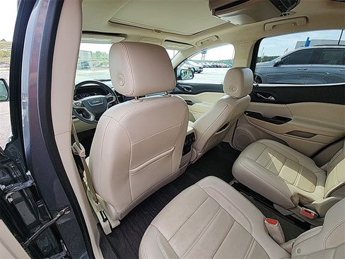 Used 2020 GMC Acadia Denali w/ Denali Ultimate Package image 28