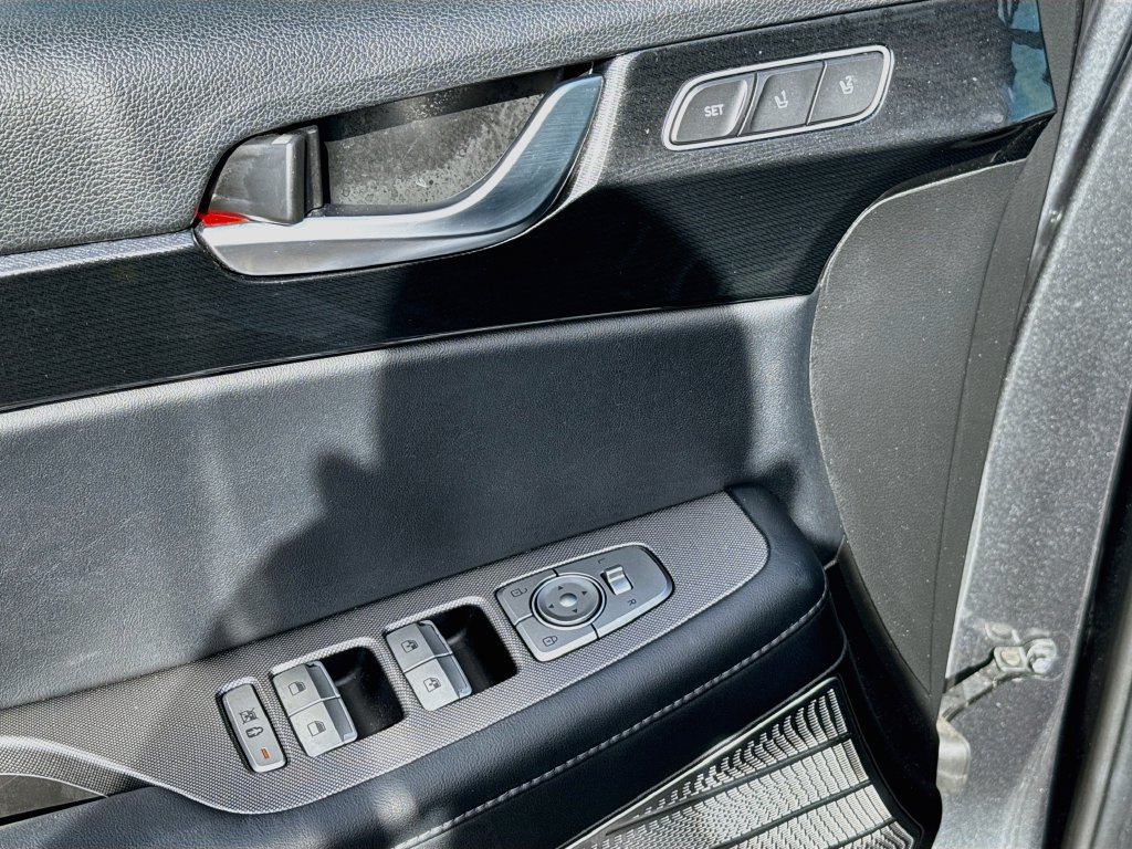 Used 2021 Hyundai Palisade Limited FWD image 18