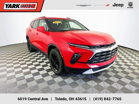 Used 2024 Chevrolet Blazer LT w/ Convenience Package FWD image 1
