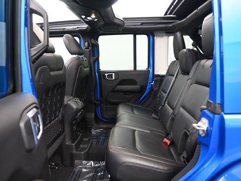 Used 2021 Jeep Wrangler Unlimited Rubicon image 30