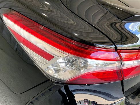 Used 2020 Toyota Camry XSE image 13