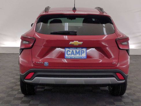 New 2026 Chevrolet Trax LT image 5