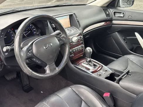 Used 2013 INFINITI G37 Convertible w/ Premium Pkg RWD image 2