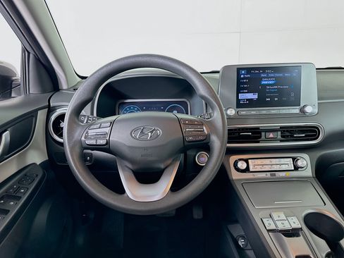 Used 2023 Hyundai Kona SE w/ Cargo Package image 17