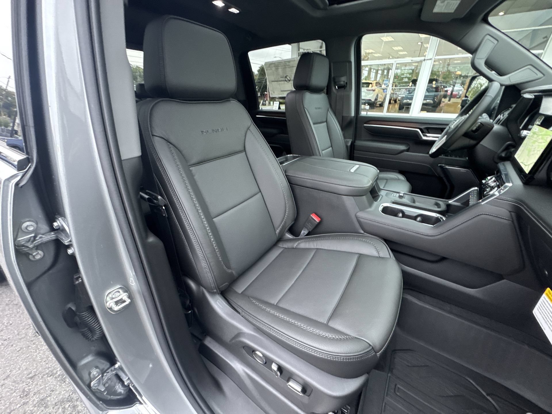 New 2026 GMC Sierra 3500 Denali w/ Denali Reserve Package AWD/4WD image 26