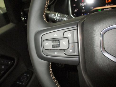 New 2026 GMC Sierra 2500 AT4 w/ AT4 Premium Plus Package AWD/4WD image 43