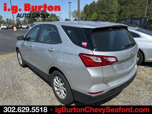 Used 2021 Chevrolet Equinox LS FWD image 4