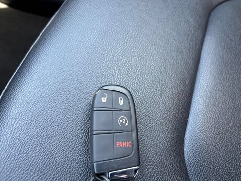 Used 2025 Jeep Compass Limited AWD/4WD image 27