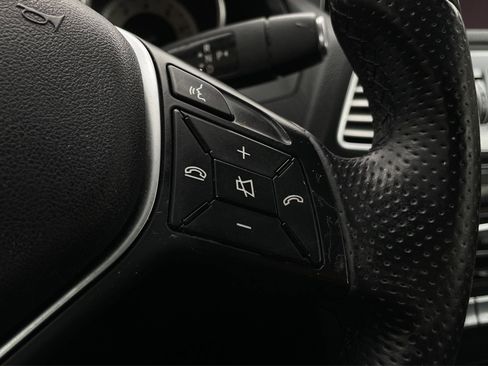 Used 2014 Mercedes-Benz E 350 Cabriolet image 25