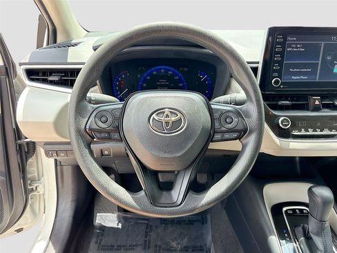 Used 2021 Toyota Corolla LE FWD image 11