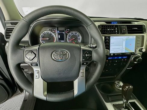 Used 2021 Toyota 4Runner Limited AWD/4WD image 11