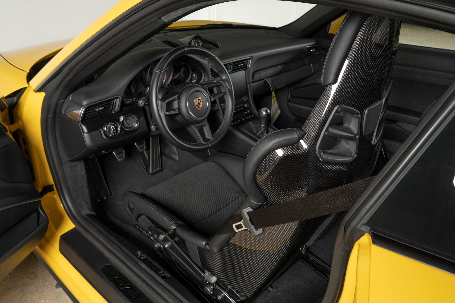 Used 2019 Porsche 911 GT3 RWD image 26