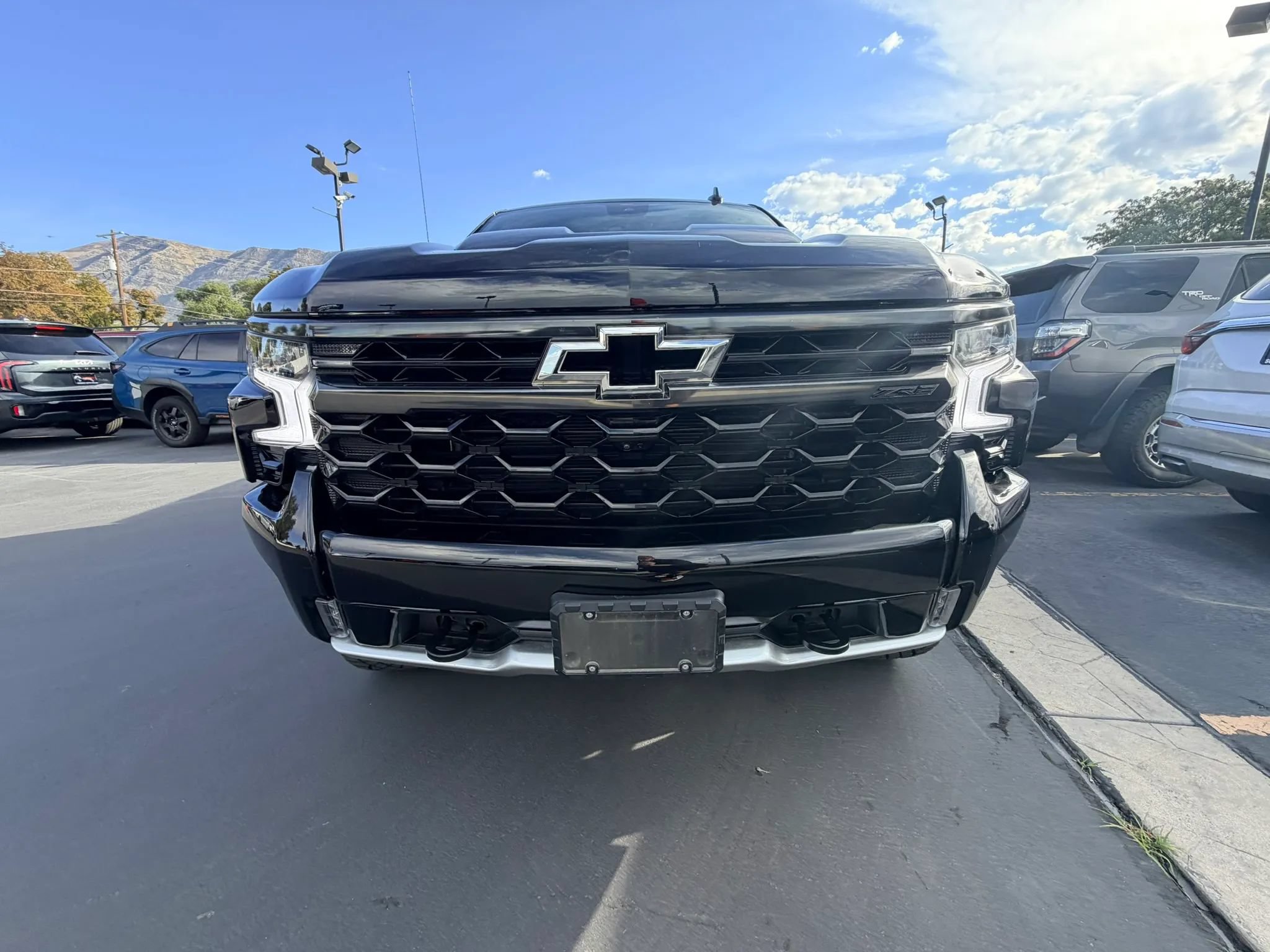 Used 2024 Chevrolet Silverado 1500 ZR2 w/ Technology Package AWD/4WD image 8