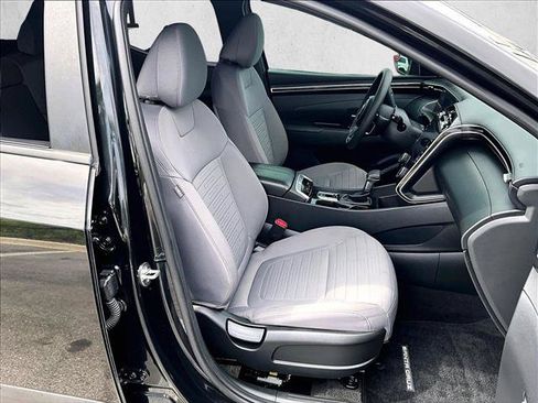 Used 2023 Hyundai Santa Cruz SEL w/ Activity Package AWD/4WD image 9