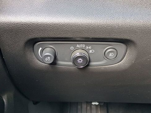 Used 2021 Chevrolet Traverse Premier w/ Redline Edition FWD image 27